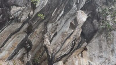 Batu Menangis di Kalimantan